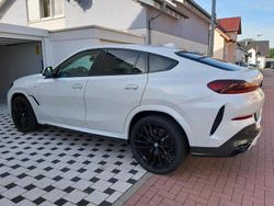Weiß Gebraucht 2022 BMW X6 Sport Line SUV | 75.200 €