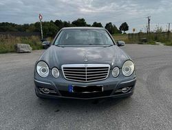 Grau Gebraucht 2009 Mercedes E200 Limousine | 8.950 € (Teuer)