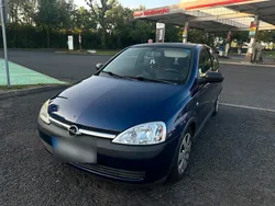 Blau Gebraucht 2003 Opel Corsa Kleinwagen | 1.600 € (Fairer Preis)