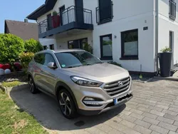 Andere außenfarben Gebraucht 2016 Hyundai Tucson Style SUV | 17.600 € (Etwas zu teuer)