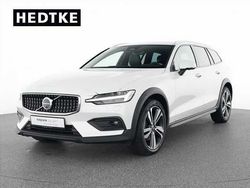 Gebraucht 2023 Volvo V60 CC Kombi | 44.550 € (Etwas zu teuer)