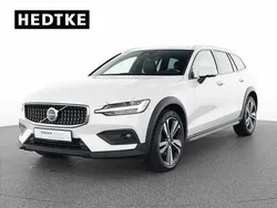 Gebraucht 2023 Volvo V60 CC Kombi | 46.990 €