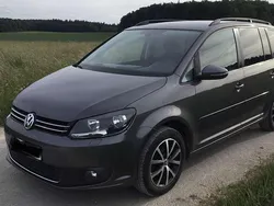 Grau Gebraucht 2010 VW Touran Comfortline Van / Kleinbus | 7.300 €