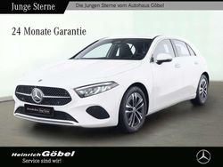 Weiß Gebraucht 2024 Mercedes A200 Progressive Limousine | 30.990 € (Etwas zu teuer)