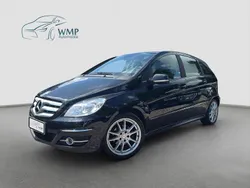 Schwarz Gebraucht 2011 Mercedes B180 Van / Kleinbus | 4.590 € (Fairer Preis)