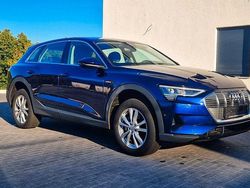 Blau Gebraucht 2021 Audi e-tron Comfort SUV | 26.100 € (Fairer Preis)