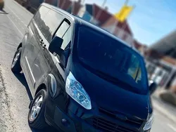 Schwarz Gebraucht 2017 Ford Transit Custom Van / Kleinbus | 15.800 € (Fairer Preis)
