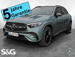 Metalliclack verdesilber Gebraucht 2024 Mercedes GLC220 AMG SUV | 63.790 € (Fairer Preis)