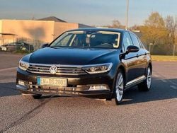 Schwarz Gebraucht 2014 VW Passat Highline Limousine | 8.999 € (Guter Preis)