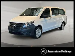 Weiß Gebraucht 2022 Mercedes Vito Van / Kleinbus | 32.489 € (Fairer Preis)