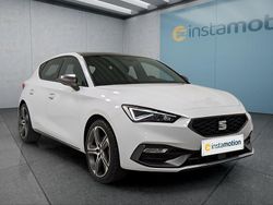 Weiß Gebraucht 2022 Seat Leon FR Kleinwagen | 29.549 € (Fairer Preis)