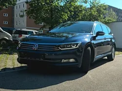 Blau Gebraucht 2016 VW Passat Highline Kombi | 14.200 € (Guter Preis)