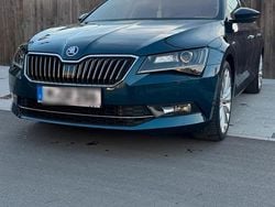 Blau Gebraucht 2016 Skoda Superb LAURIN & KLEMENT Kombi | 18.999 € (Fairer Preis)