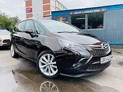 Braun Gebraucht 2016 Opel Zafira Tourer S Van / Kleinbus | 7.990 € (Fairer Preis)