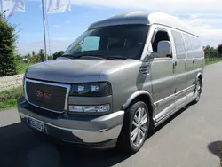Grau Gebraucht 2008 GMC Savana Van / Kleinbus | 23.990 €