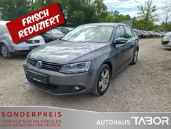 Platinum grey metallic Gebraucht 2012 VW Jetta Limousine | 6.185 € (Guter Preis)