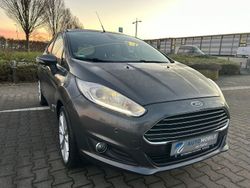 Grau Gebraucht 2016 Ford Fiesta Titanium Kleinwagen | 8.490 € (Etwas zu teuer)