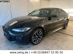 Black sapphire metallic Gebraucht 2023 BMW 420 M Sport Coupé | 39.950 € (Guter Preis)