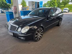Schwarz Gebraucht 2008 Mercedes E320 Avantgarde Kombi | 4.450 € (Superpreis)