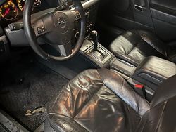 Schwarz Gebraucht 2005 Opel Vectra Kombi | 1.500 € (Fairer Preis)