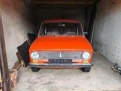 Rot Gebraucht 1981 Lada 2111 Kombi | 3.200 €