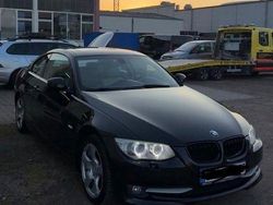 Schwarz Gebraucht 2010 BMW 318 Exclusive Coupé | 6.800 € (Fairer Preis)