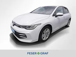 Pure white Gebraucht 2024 VW Golf VIII Life Limousine | 21.940 € (Guter Preis)