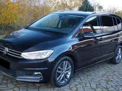 Schwarz Gebraucht 2019 VW Touran Join Van / Kleinbus | 18.500 €