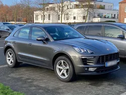 Grau Gebraucht 2018 Porsche Macan SUV | 39.500 €