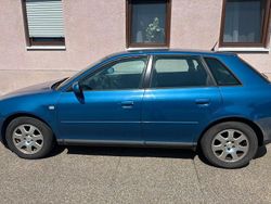 Blau Gebraucht 2001 Audi A3 Kleinwagen | 2.800 € (Teuer)