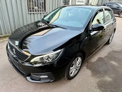 Lackierung schwarz perla nera Gebraucht 2019 Peugeot 308 Active Limousine | 9.250 € (Fairer Preis)