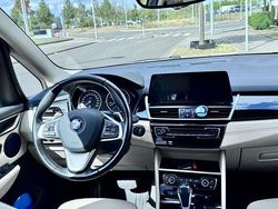 Schwarz Gebraucht 2017 BMW 220 Sport Line Van / Kleinbus | 18.500 € (Teuer)