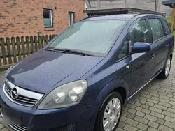 Blau Gebraucht 2012 Opel Zafira Van / Kleinbus | 4.900 € (Guter Preis)