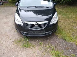 Schwarz Gebraucht 2011 Opel Meriva Selection Van / Kleinbus | 3.800 € (Superpreis)