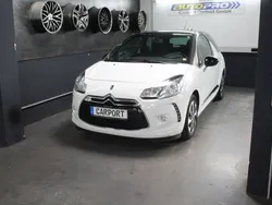Schwarz Gebraucht 2016 Citroën DS3 So Chic Kleinwagen | 7.990 €