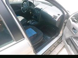Grau Gebraucht 2007 Ford Mondeo Limousine | 2.000 €