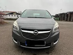 Grau Gebraucht 2025 Opel Meriva Van / Kleinbus | 5.550 €