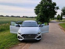 Weiß Gebraucht 2021 Hyundai i30 Limousine | 16.999 € (Guter Preis)