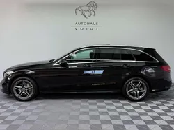 Obsidianschwarz metalliclack Gebraucht 2019 Mercedes C200 AMG Kombi | 26.800 € (Fairer Preis)