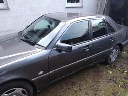 Grau Gebraucht 1998 Mercedes C180 Limousine | 2.800 € (Guter Preis)