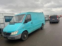 Blau Gebraucht 2005 Mercedes Sprinter Van | 3.599 €