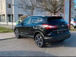 Schwarz Gebraucht 2016 Nissan Qashqai SUV | 10.500 € (Fairer Preis)
