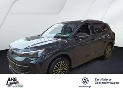 Uranograu Gebraucht 2024 VW Tiguan Life SUV | 35.390 € (Fairer Preis)