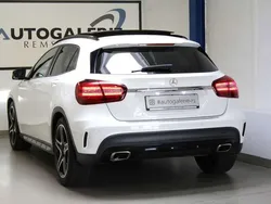 Polarweiss unilack Gebraucht 2019 Mercedes GLA180 AMG line SUV | 22.990 € (Fairer Preis)