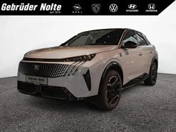 Weiss Gebraucht 2024 Peugeot e-3008 GT SUV | 48.990 € (Fairer Preis)