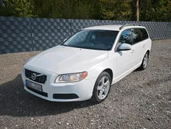 Weiß Gebraucht 2013 Volvo V70 Kinetic Kombi | 6.699 € (Fairer Preis)