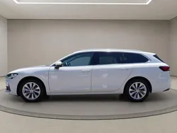 Purity white purity white Gebraucht 2024 Skoda Superb Selection Kombi | 34.898 € (Fairer Preis)