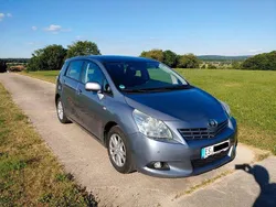 Blau Gebraucht 2011 Toyota Verso Edition Van / Kleinbus | 5.000 € (Fairer Preis)