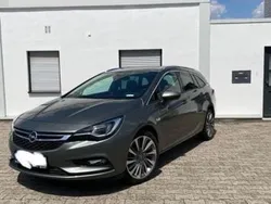 Grau Gebraucht 2017 Opel Astra Edition Kombi | 12.799 € (Fairer Preis)