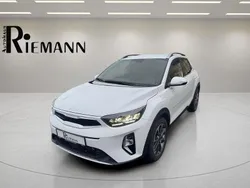 Weiß Gebraucht 2025 Kia Stonic Spirit SUV | 24.990 € (Etwas zu teuer)